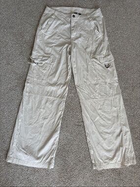 American Eagle Outfitters Wide-Leg Cargo Pants in Cream